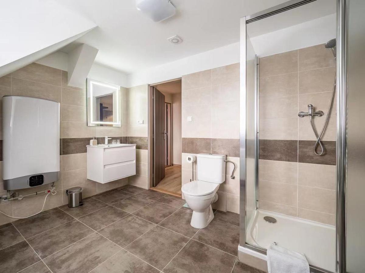 Apartment Jinghu Глубока-над-Влтавою Екстер'єр фото